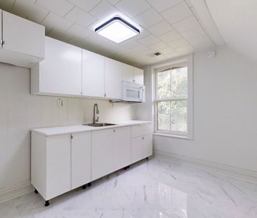 For Lease - 754 The Queensway N/A Unit# Upper, Georgina, Ontario - Photo 4