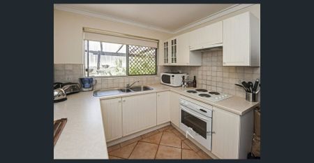 Stylish Villa near Scarborough Beach - Photo 5