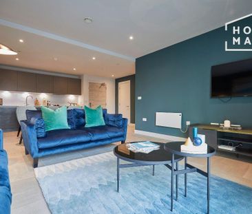 3 bedroom flat to rent - Photo 4