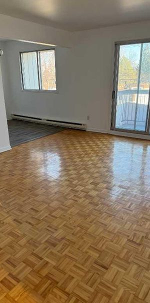 Grand Appartement 4 1/2 à louer, Vimont, Laval, Qc - Photo 1