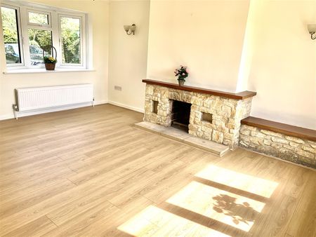 Park View, Chirton, Devizes, SN10 - Photo 2