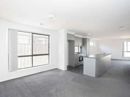 116 Hamish Drive, Tarneit VIC 3029 - Photo 2