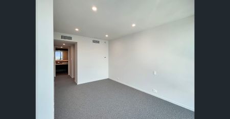 Unrivalled Luxury. Uninterrupted River & City Panoramas - Photo 3