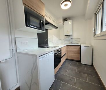 LOCATION PAU - T1 BIS meublé de 28 m² rénové et moderne - Photo 2