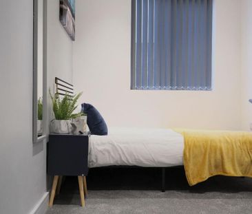 6 bedroom terraced house to rent - Photo 1