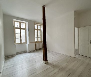Location Appartement 2 pièces 41m² ANGOULEME 16000 - Photo 2