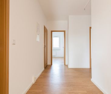 Sehr schön: 2 Bäder, 3 Zimmer, Küche mit Fenster und großer Abstell... - Foto 3