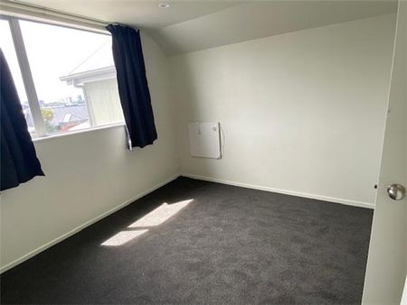 53 Fairfield Avenue, Addington, Christchurch City - Refurbished and Ready to Rent - Photo 4