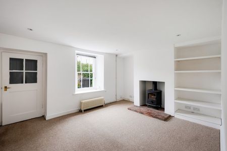 2 Bed Flat - Photo 4