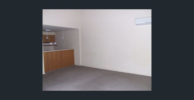 Stunning 3 Bedroom Apartment in Southbank - Photo 1