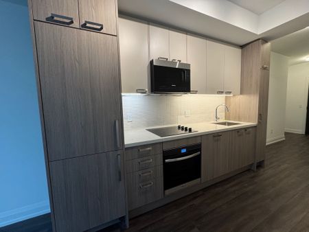 For Lease - 20 Soudan Avenue Unit# 3301, Toronto, Ontario - Photo 3