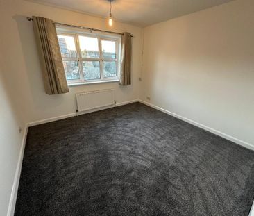 4 bedroom detached house to rent - Photo 4