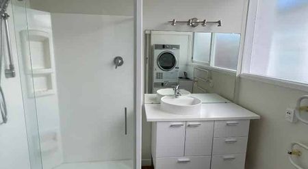 2 bedroom 1 bathroom - Photo 4