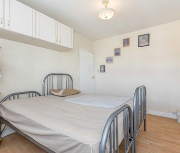 3 bedroom house to rent Southcote Avenue, Surbiton, KT5 - Photo 2