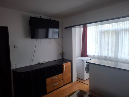 Apartament 3 Camere Podul de Piatra 550 euro - Fotografie 5