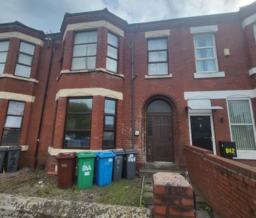 2 bedroom ground floor flat to rent - Photo 2