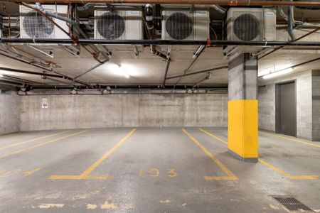 1181 Rue Bishop, Montréal (Ville-Marie), QC H3G - Photo 4