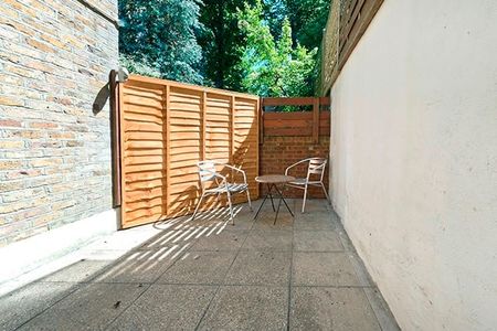 2 Bed Flat, Goldhawk Road, W12 - Photo 3