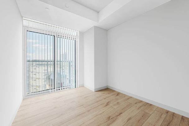 For Lease - 60 Honeycrisp Crescent Unit# 819, Vaughan, Ontario - Photo 1