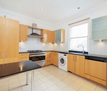 3 bedroom flat to rent - Photo 4