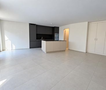 Moderne 2.5-Zimmer-Neubauwohnung mit grossem Balkon in Endingen - Photo 1