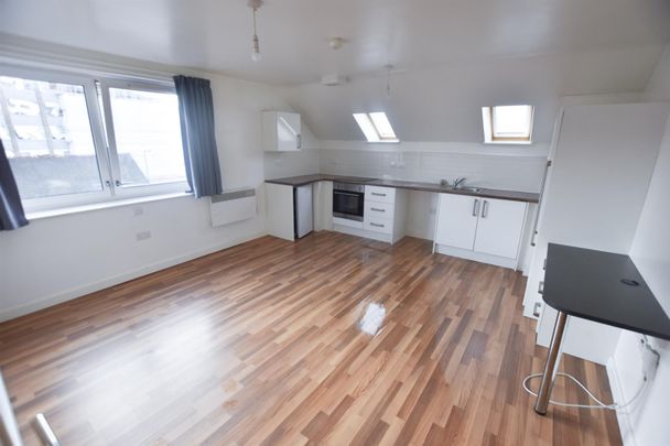 Erskine Street - Photo 1