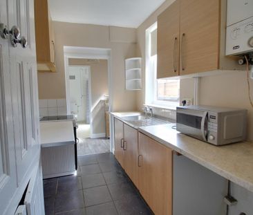 3 bedroom terraced house to rent - Photo 1