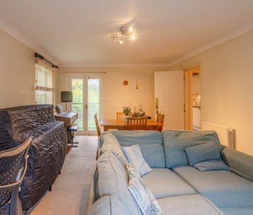 2 Bed Flat, Beaumont Court, SW19 - Photo 3