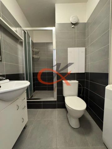 Pronájem bytu 1+kk v Rožnově pod Radhoštěm - Photo 4