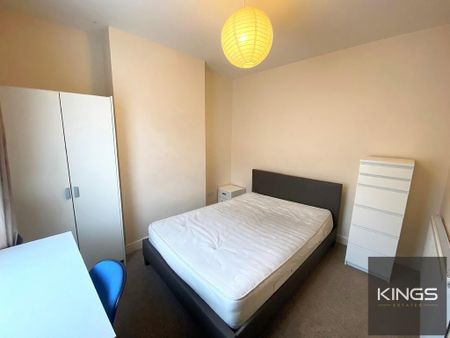 3 bedroom terraced house to rent - Photo 5