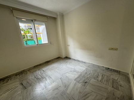 Ground Floor Apartment in Nueva Andalucía - Photo 4