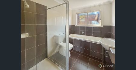 Heart of Cranbourne! - Photo 2