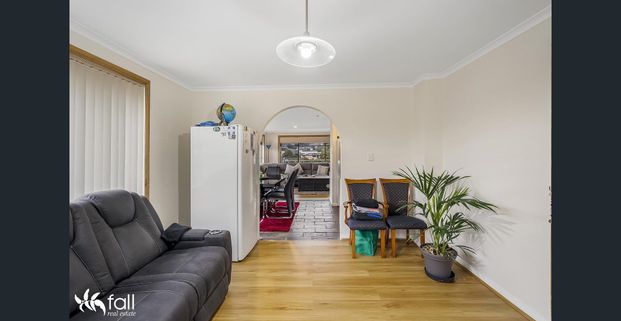 Spacious Family Home with Self-Contained Flat - Photo 1