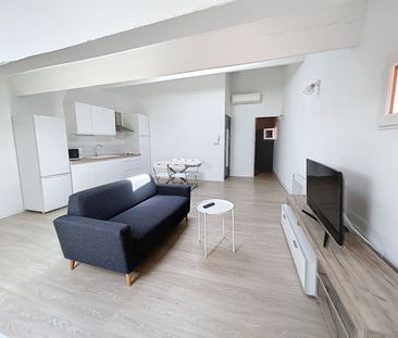 Location Appartement 1 pièce 43m² - Photo 2