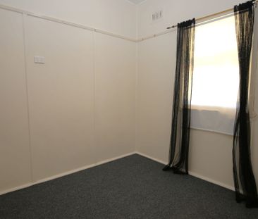 CLOSE TO SCHOOLS & SHOPS! - Photo 4