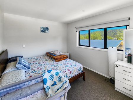 Upper Hutt Living - Photo 3