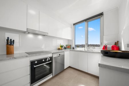 Top-Floor Beachside Penthouse with Spectacular Ocean Views - Photo 5