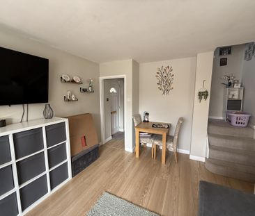 Ashbourne Crescent, Taunton - Photo 2