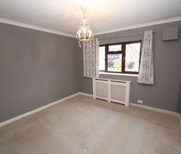 2 bedroom semi-detached bungalow to rent - Photo 6