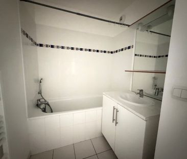 Location Appartement 2 pièces 41m² LA BASSEE 59480 - Photo 4