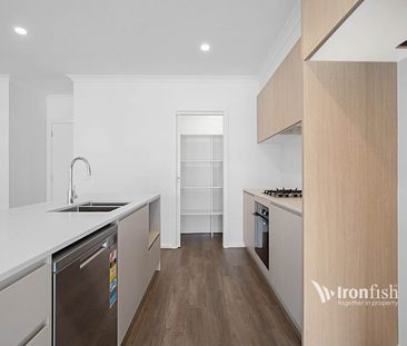 3 BEDROOM TOWNHOUSE at LINC Townhomes - Photo 4