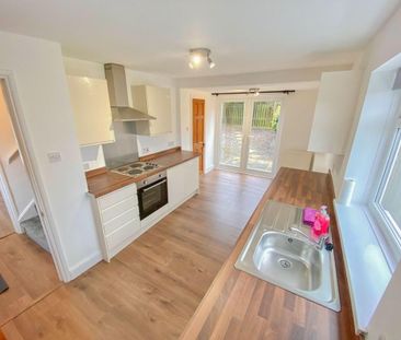 2 bed semi-detached house to rent in NE16 - Photo 3