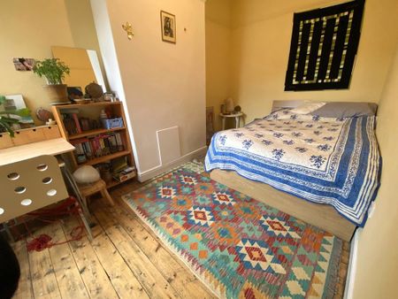 4 bedroom townhouse to rent - Photo 3