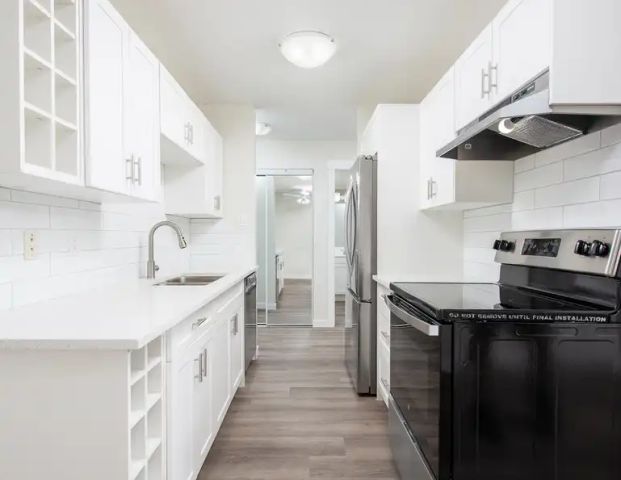 Ella Manor — 1 Bedroom - Photo 1
