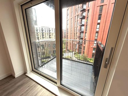 The Railings, Middlewood Locks - Photo 5