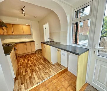 3 bedroom semi-detached house to rent - Photo 3