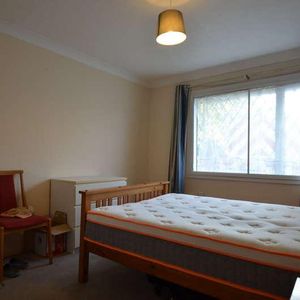 Horton Road, Staines-upon-thames, TW19 - Photo 2