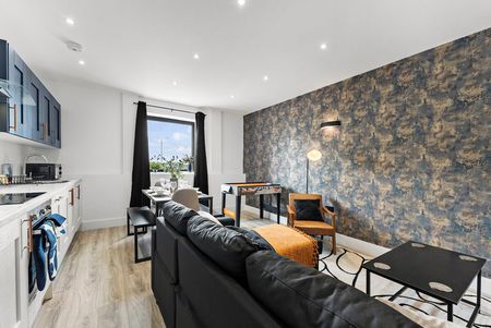 Fishers Lane - Photo 3