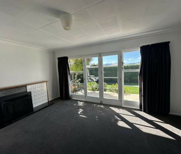 Well kept and sunny! - Photo 1