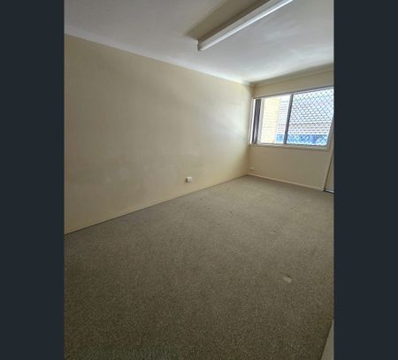 2/17 Grimstead Street, Bundaberg West, Qld 4670 - Photo 5